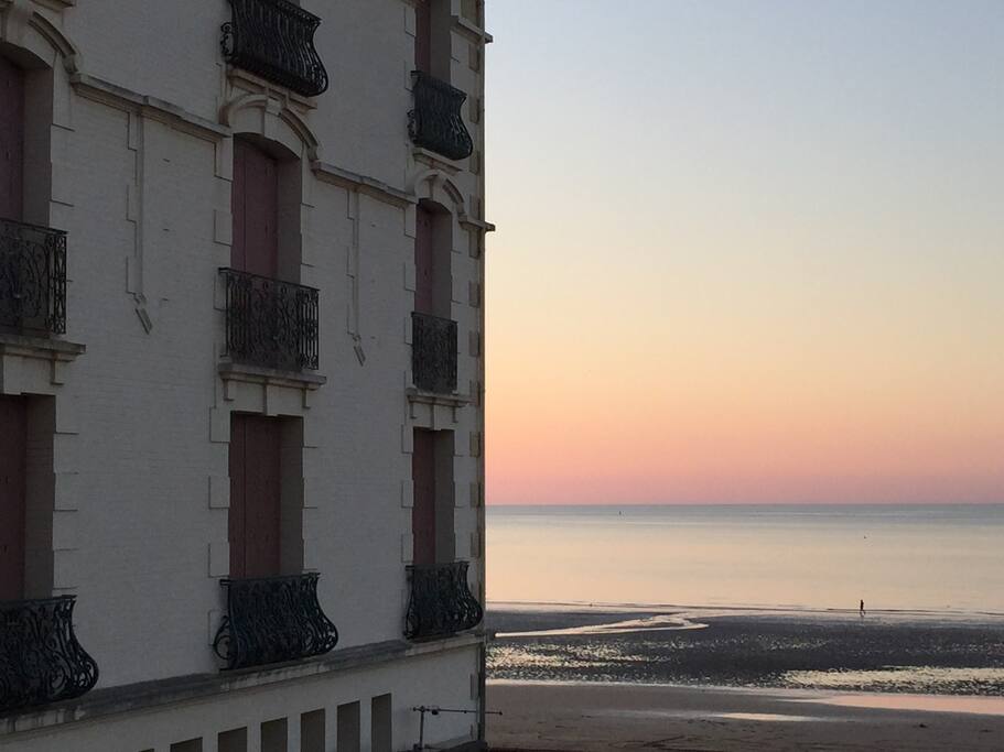 Vue de la fenêtre // View from the window
