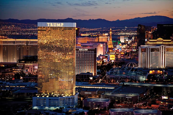 Trump Tower High Floor Strip View