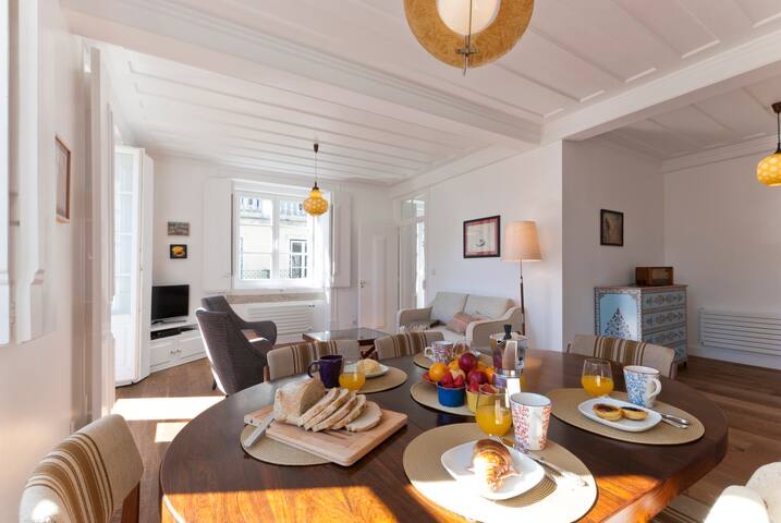 Sunny Balcony – Heart of Baixa gallery image 3