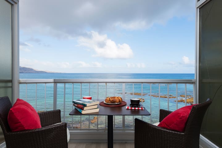 Beachfront apartment, Las Canteras