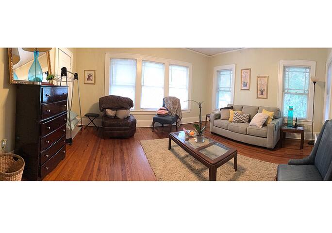 Makeshift Avondale Crashpad for Laidback Guests!
