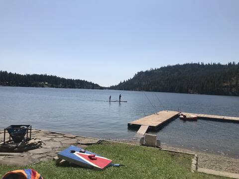 Peaceful Lakeside Home Perfect for Family Fun
