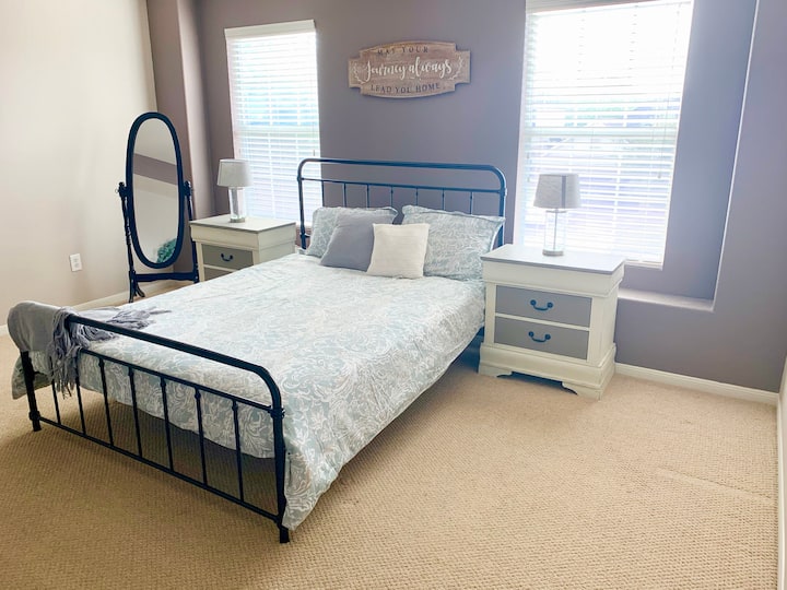 غرفة النوم الرئيسية