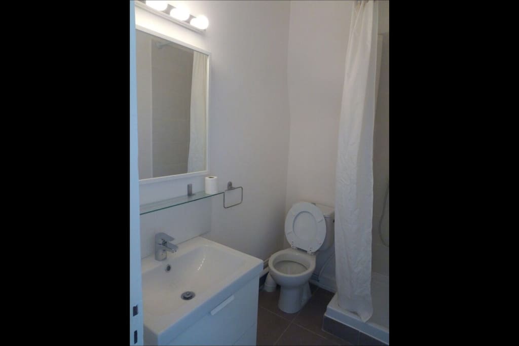 Salle de bain ( bathroom)
