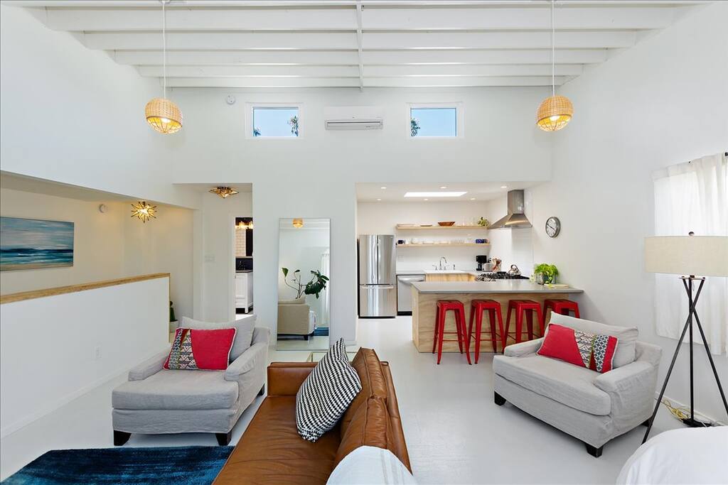 The Venice Roost on Abbot Kinney Apartments for Rent in Venice
