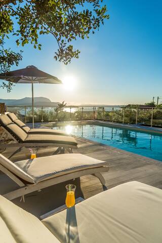 Amazing Sunset and Sea view Villa Myrina gallery image 3