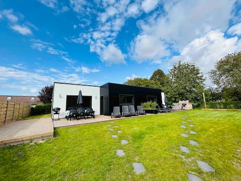 New framed house between the sea & countryside