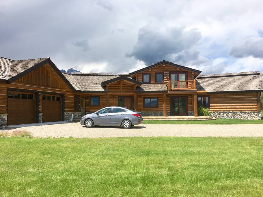 Front of the house2