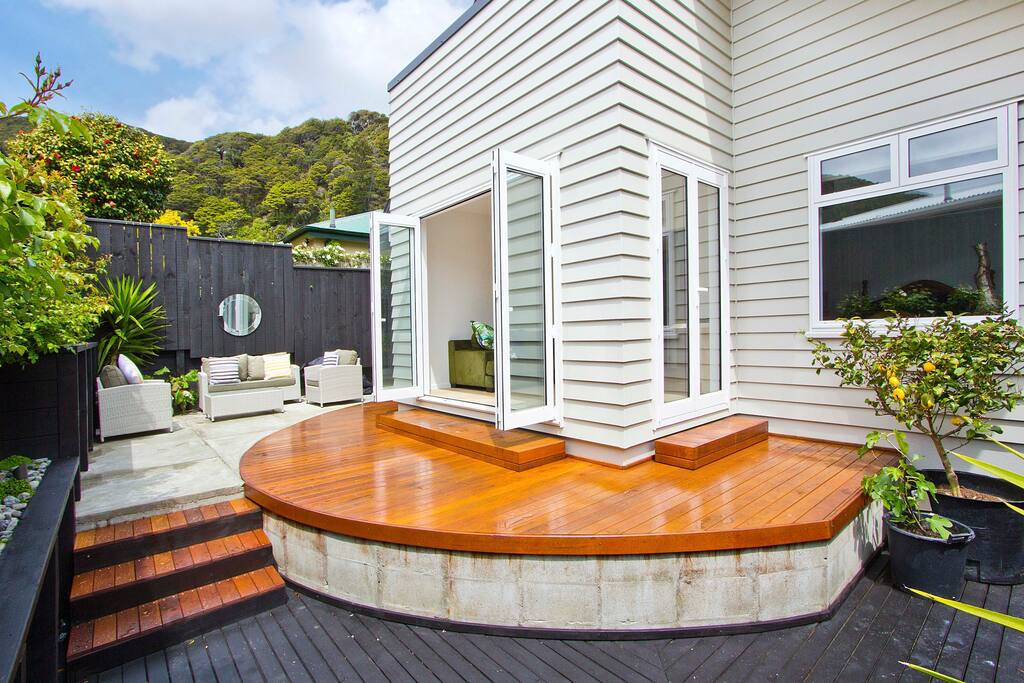 Rear patio. BBQ available for muse.
