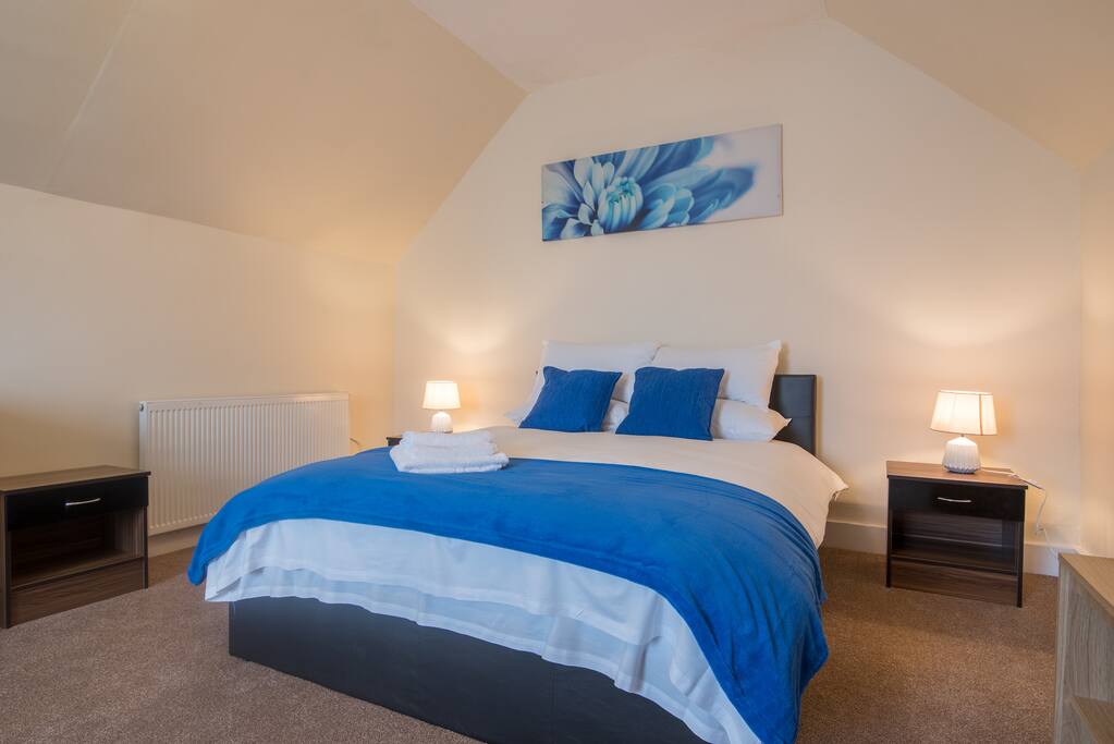 En-suite bedroom