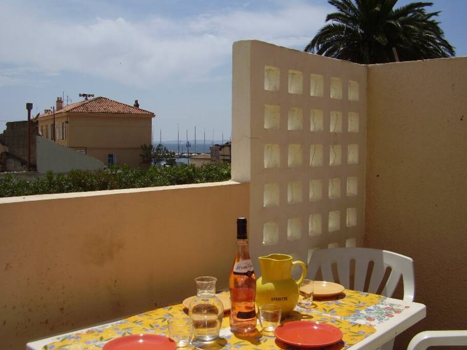 Terrasse exposée au sud.