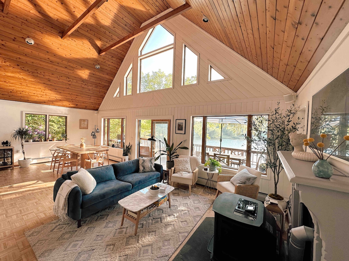 The Muskoday Lake House Modern Lakefront Oasis Houses for Rent in