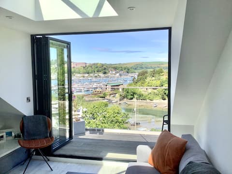 Popular Airbnb listing: Stunning Penthouse With Amazing River Dart Views. in South Hams
