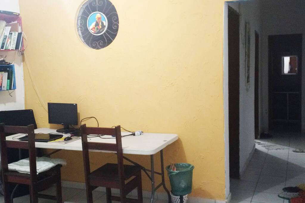 Sala bonita pra estudar e socializar