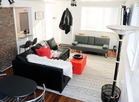 Top Airbnb: Entire Carriage Home in Historic German Village in German Village