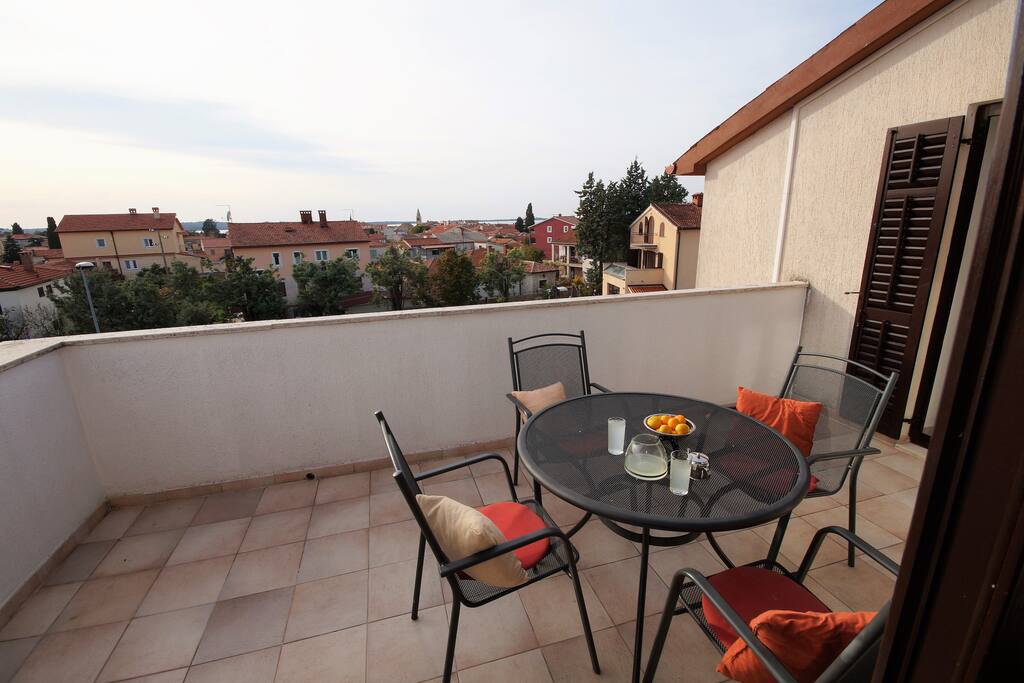 Terrasse mit Meerblick