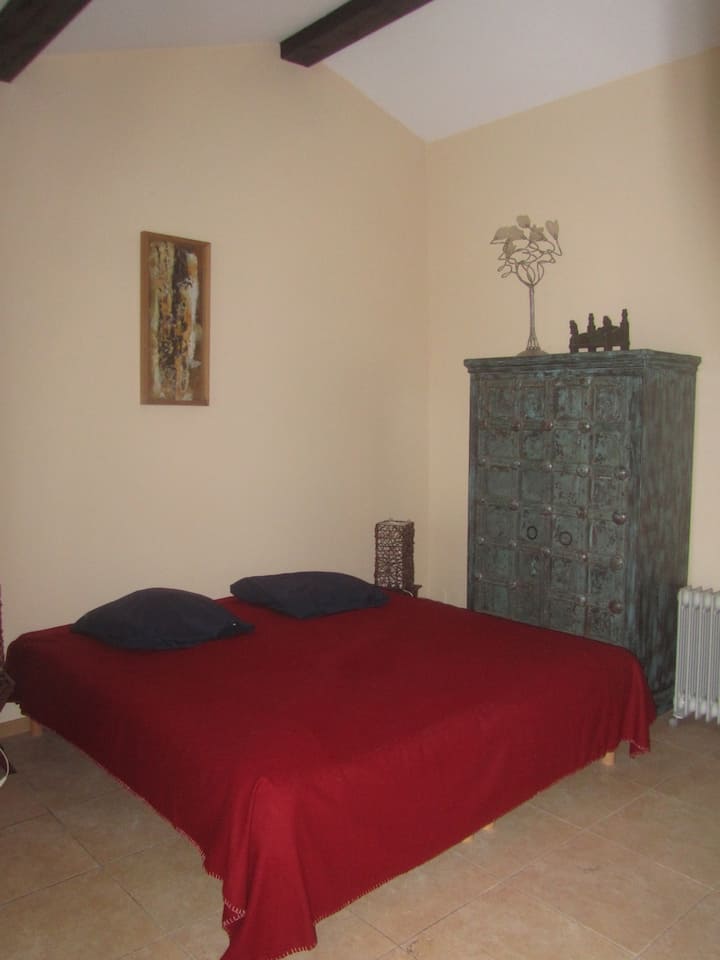 Habitación 1. Esta tiene un acceso totalmente separado de la casa
