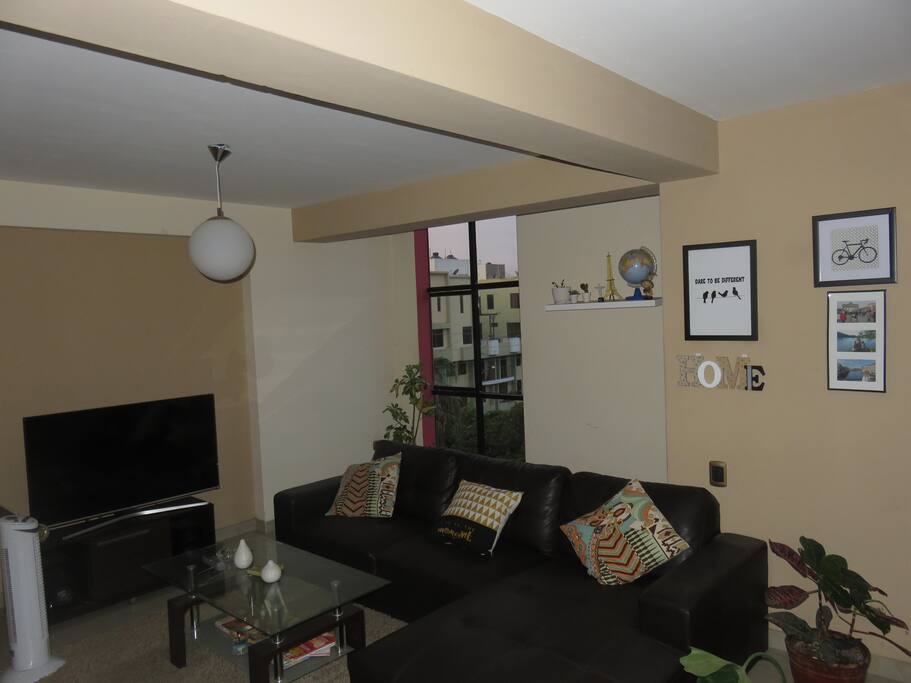 Livingroom with Smart Tv
