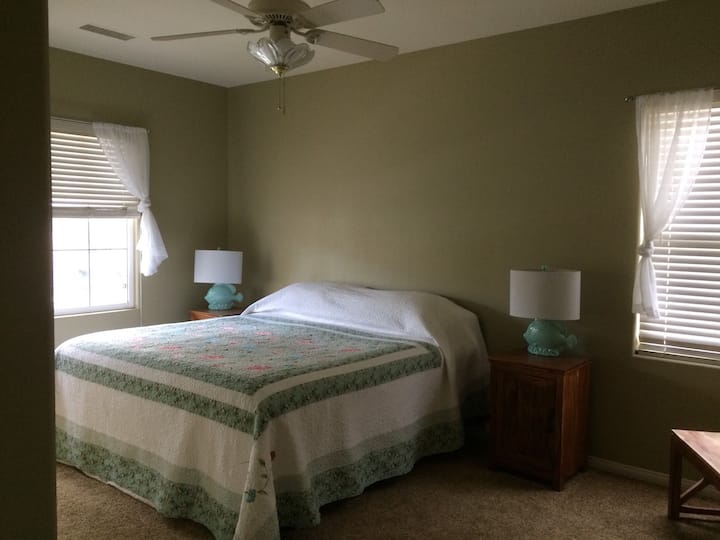 Schlafzimmer 4