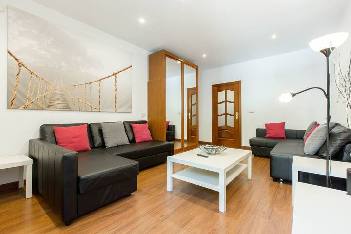 Plaza de Tirso De Molina – Downtown Madrid gallery image 5