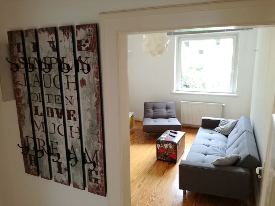 Living room (pic1)