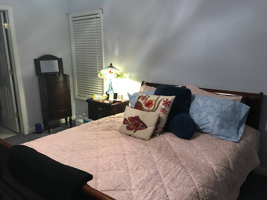 Queen Sized Sleep Number Bed