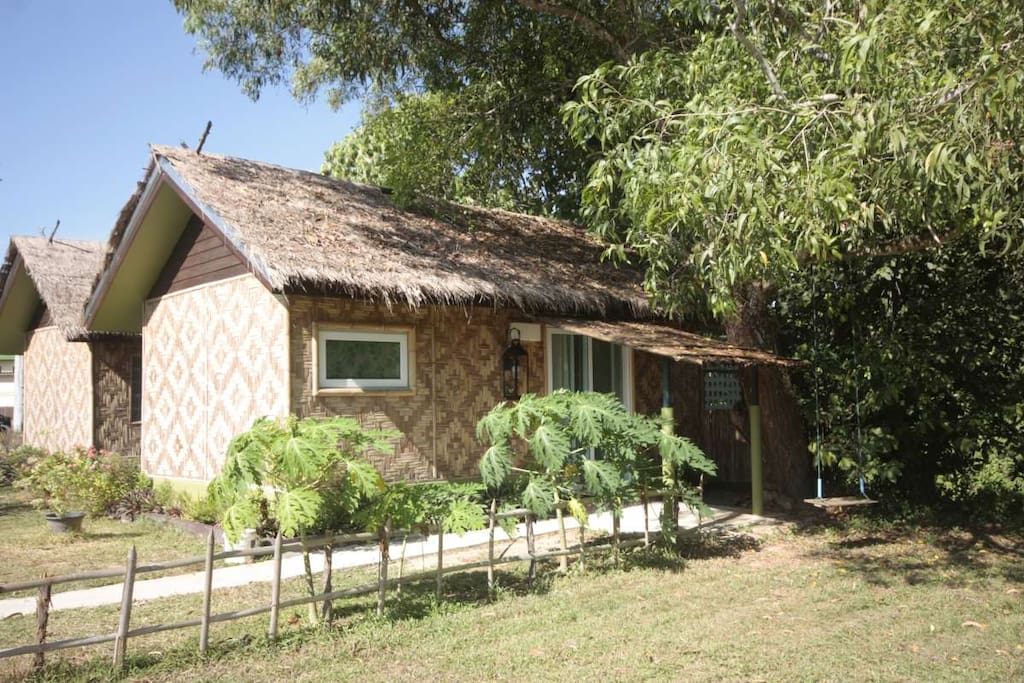Your bungalow entrance / entree de votre bungalow