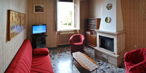 Il Vecchio Divano Della Nonna Come Riutilizzarlo In Chiave Chic Mamme A Spillo Salotti In Pelle Salotti Scandinavi Soggiorno Marrone