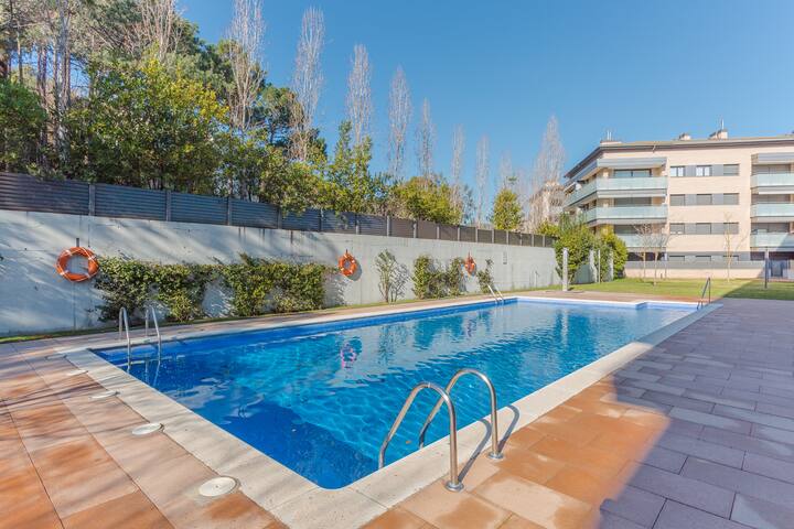 COZY POOL APARTMENT