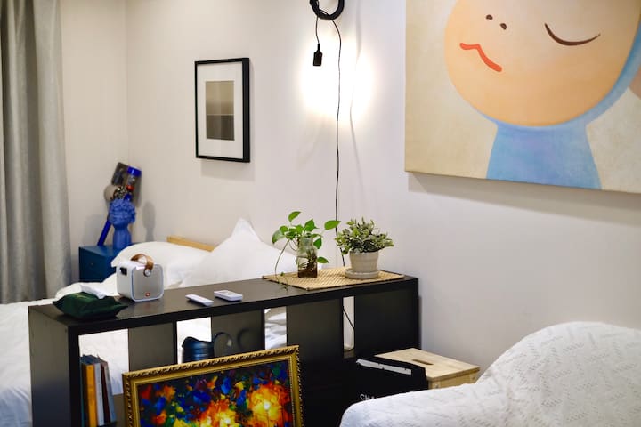 紧邻太古里 有着露天吧台的奈良美智风温馨寓所jerry S No 1 1 Bedroom 1 Bathroom Apartment Chengdu China