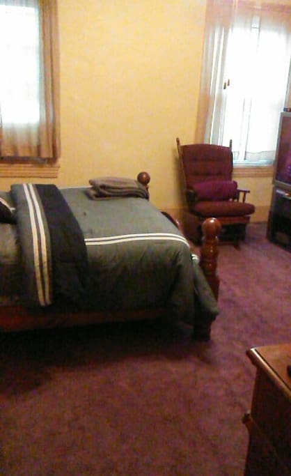 Large Bedroom