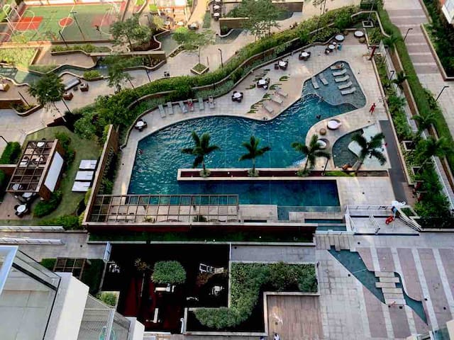 Apartamento Barra 2 suítes sala cozinha varanda