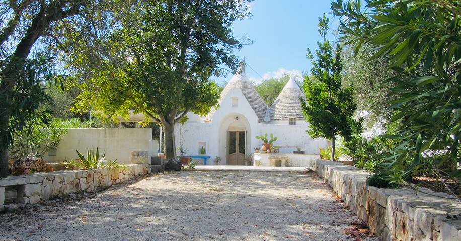 Trullo Tre Mondi – Ostuni