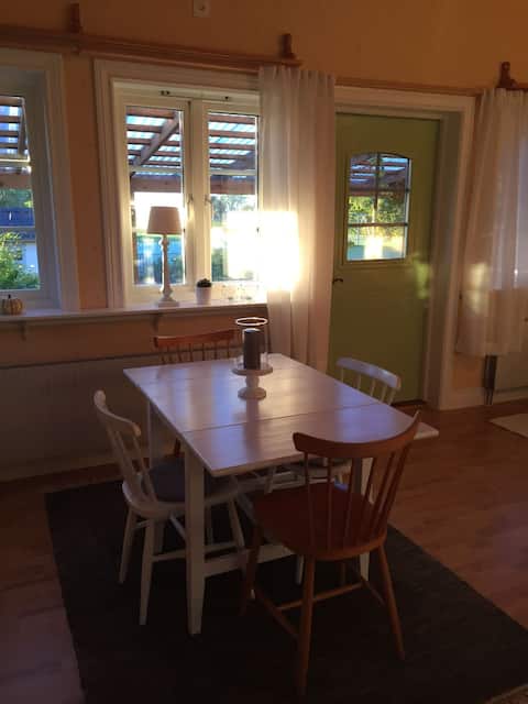Popular Airbnb listing: Charming cottage in historic art village Vickleby in Mörbylånga