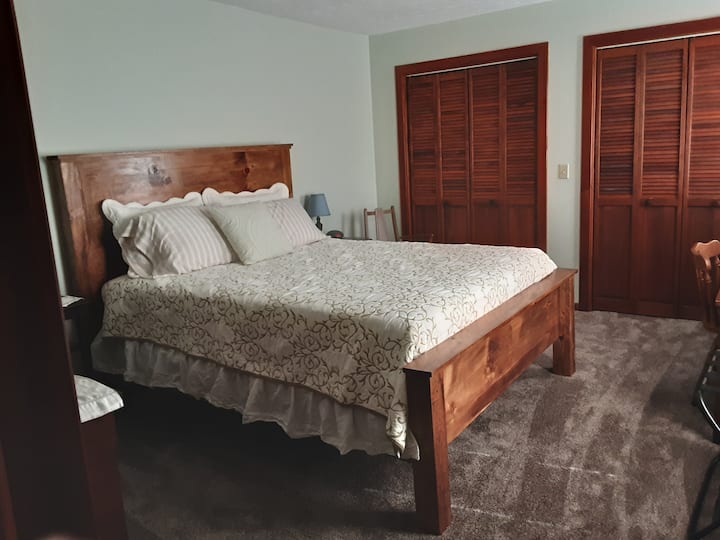 Queen bed downstairs 