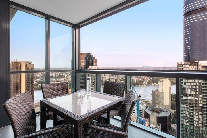 Spacious 2 Bed Apartment with kitchen & laundry gallery image 5