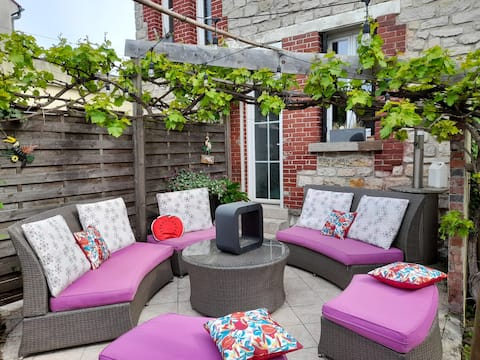 La Brunette
House 14 people,
garden, jacuzzi
