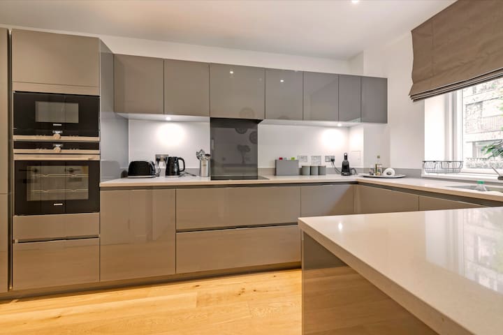 Phoenix Luxury Stays managed Airbnb listing 3