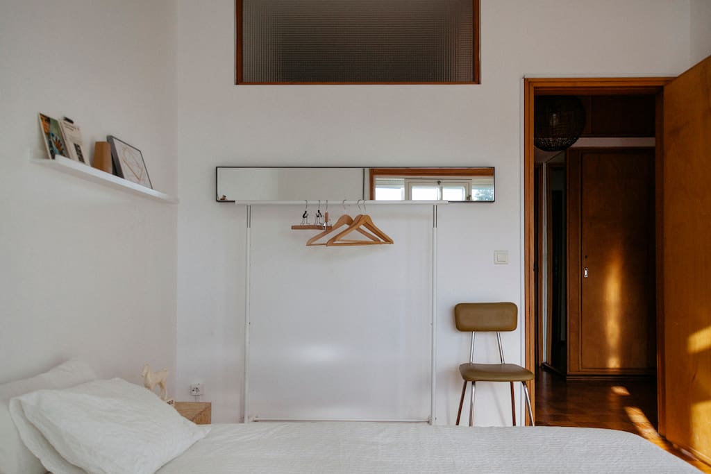 Bedroom Lic. 52919/AL