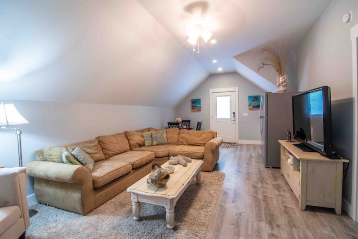Seagrove Bungalow - Amelia Island, FL