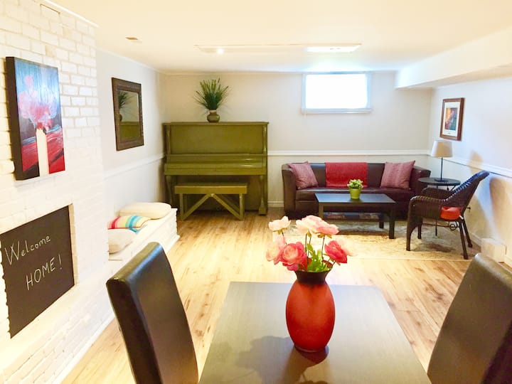 Beautiful apart ! Free parking near city and YUL! Apartments for Rent in Beaconsfield