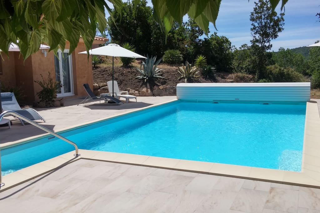 Piscine chauffée sécurisée
