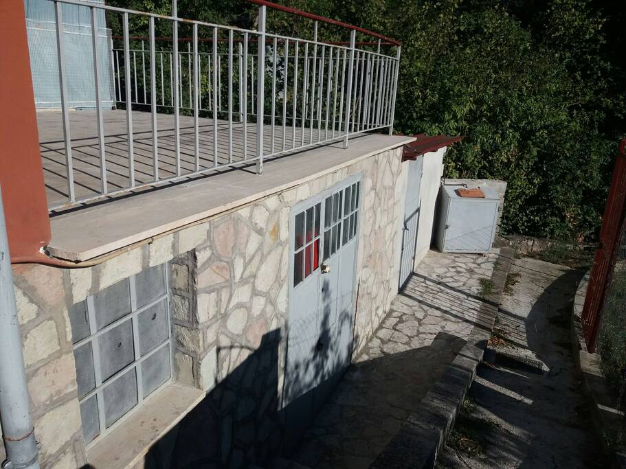 cantina, magazzino e lavatoio