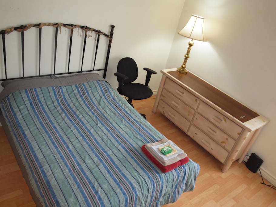 Full Size Bed