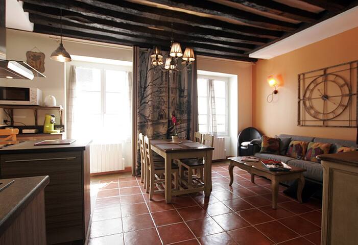 Jean Francois Foncin managed Airbnb listing 1