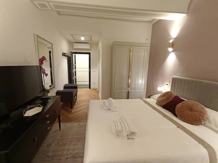 The Buckley Suite Condominiums for Rent in Florence, Toscana, Italy