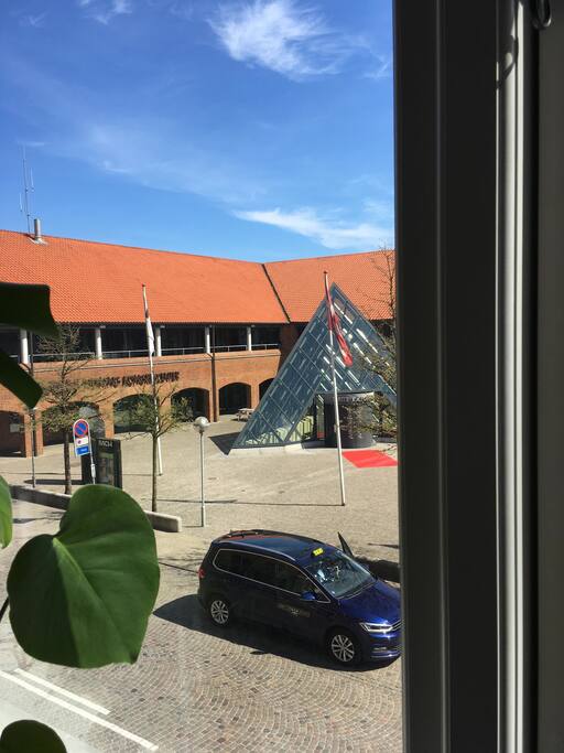 Foto ud af soveværelsesvindue af Herning Kongrescenter