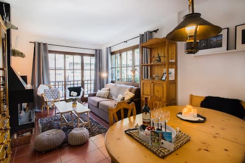 ⛷ 830sqft ★ 100m GRANDVALIRA ★ Fireplace ★ FREE PK