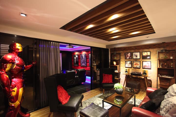 New 4BR Lux Townhome in ❤ of Cebu w/ Theater +Wifi