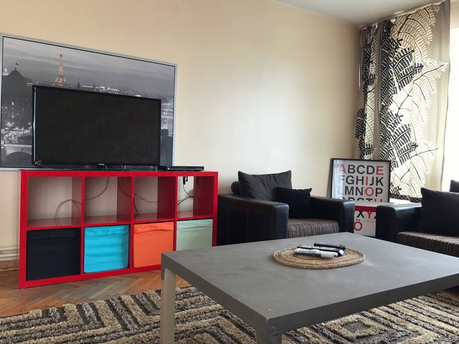 42'' Led TV w/ ikea unit, dvd player and satellite